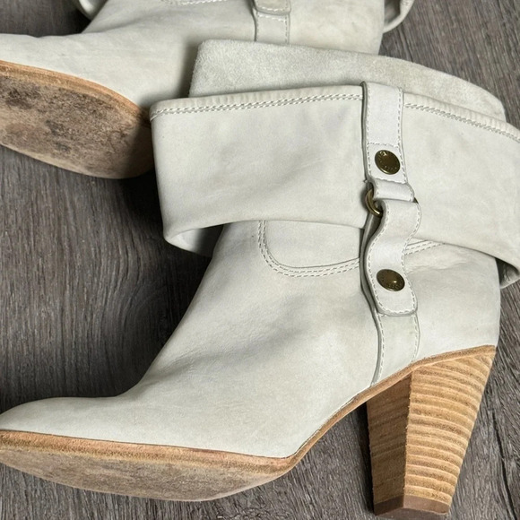 3/$30 Marc by Marc Jacobs Gray Eggshell Convertible Boots - Picture 6 of 14